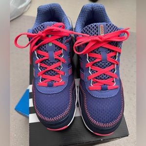 🆕new in box women size 6 adidas runners purple